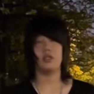 吉他张游龙小帕涩在外面的敬业