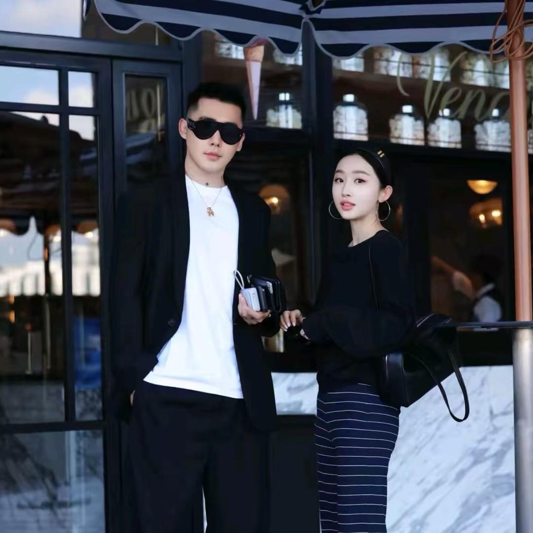 杨圣坤轻奢女装