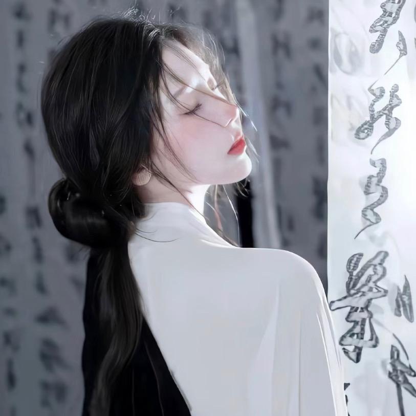 贺月月🌙