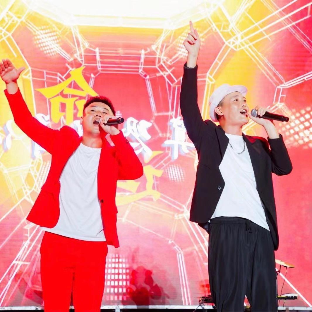左伦右宇