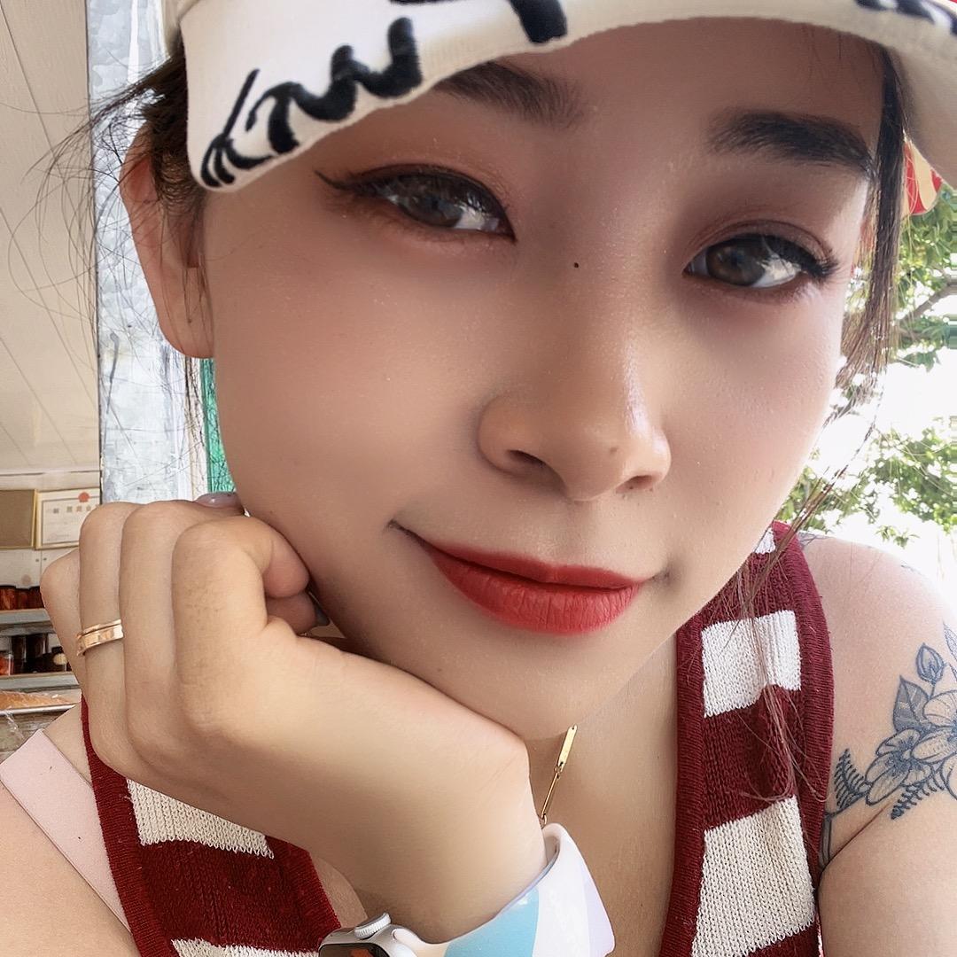 卖萝卜的小姑娘