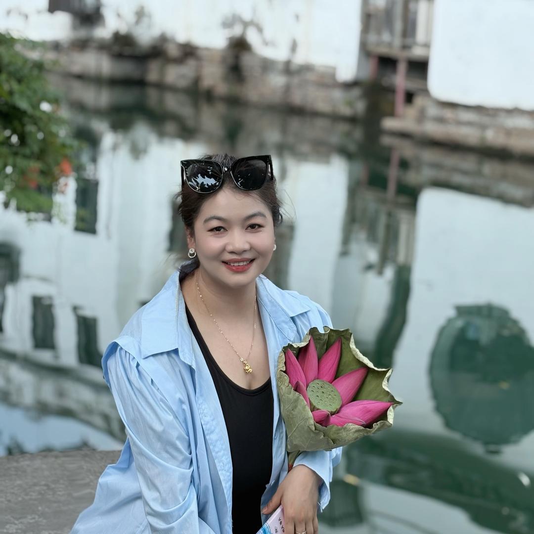 🌸 L M 🌸