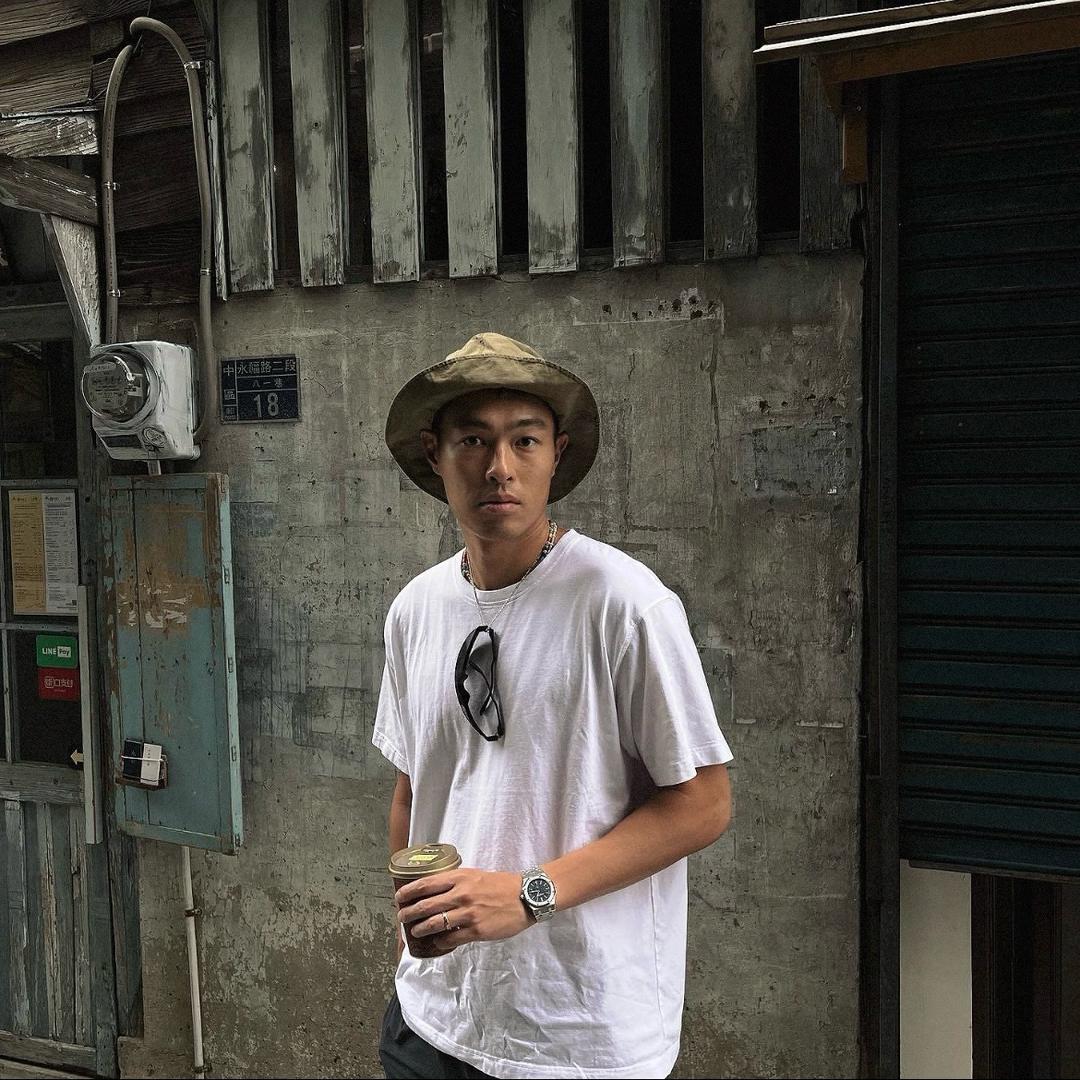 明明就 .