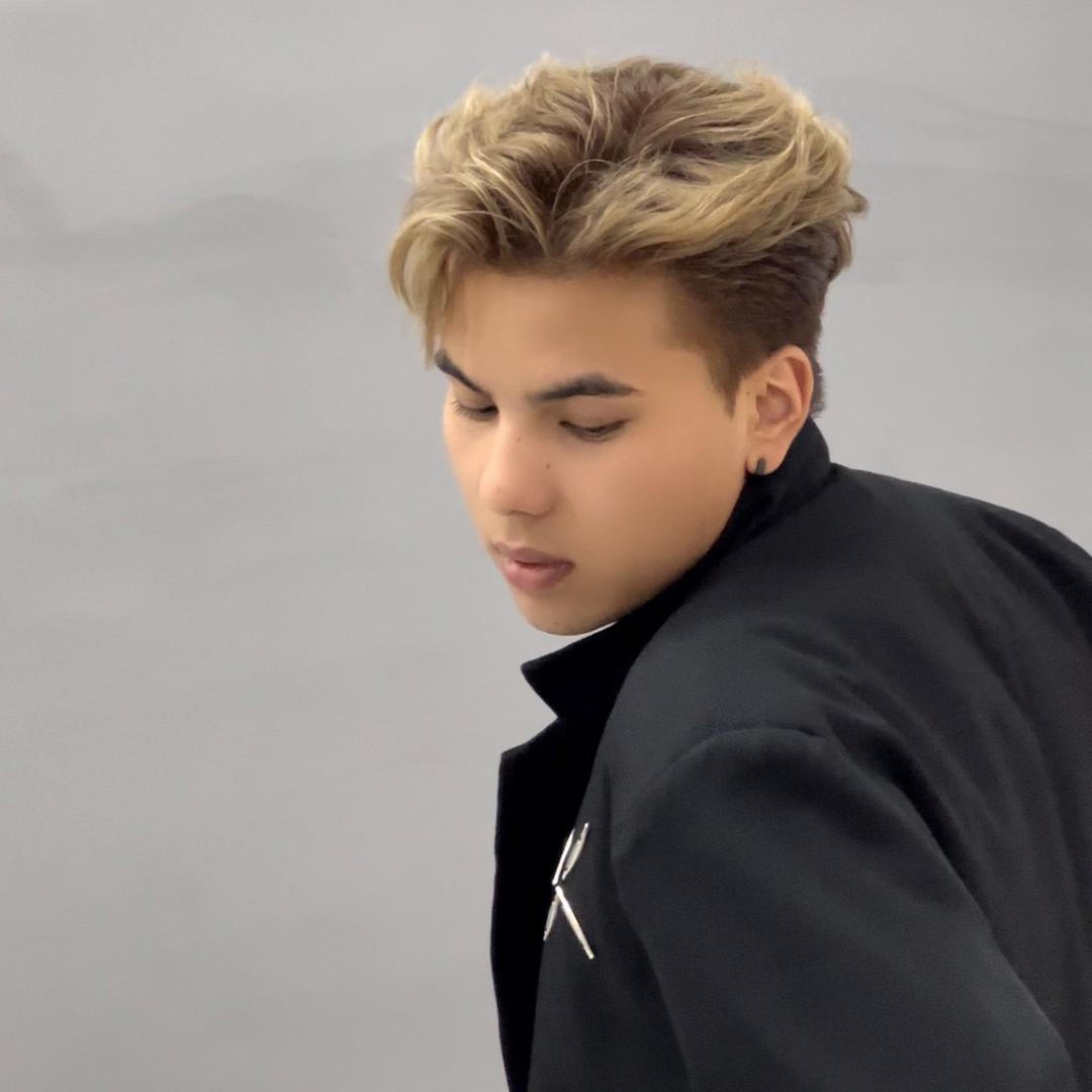 喀什烫发ViP造型德卡