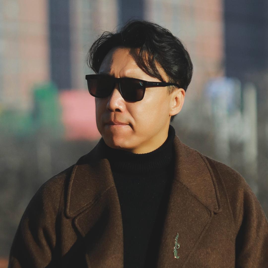 敖日格乐