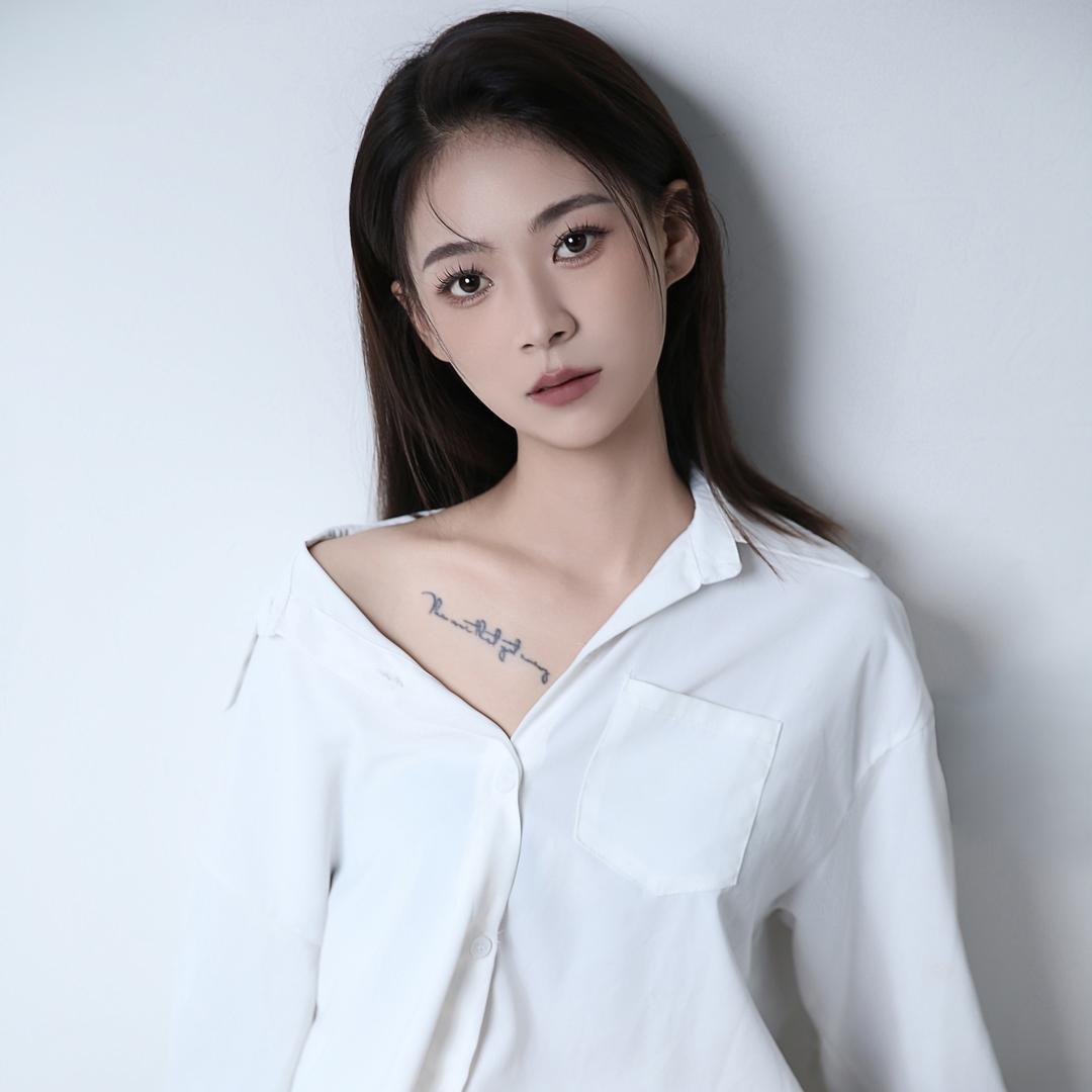 秦秦