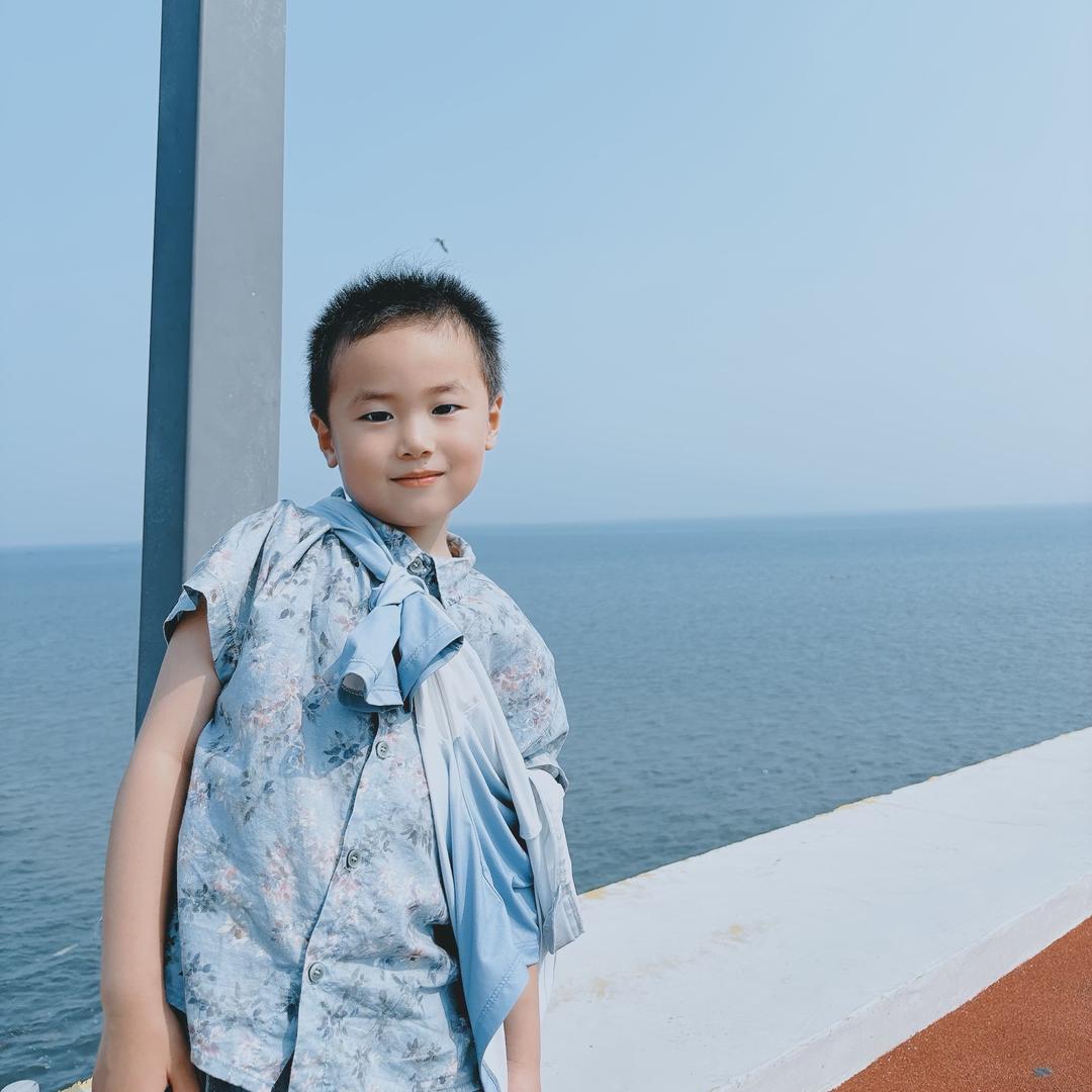 困困的小莫同志