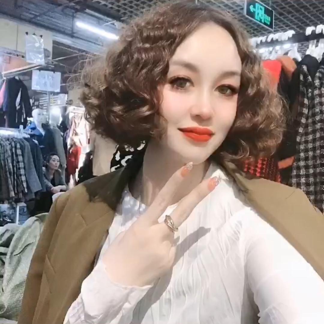 二姐国风女装服装商行