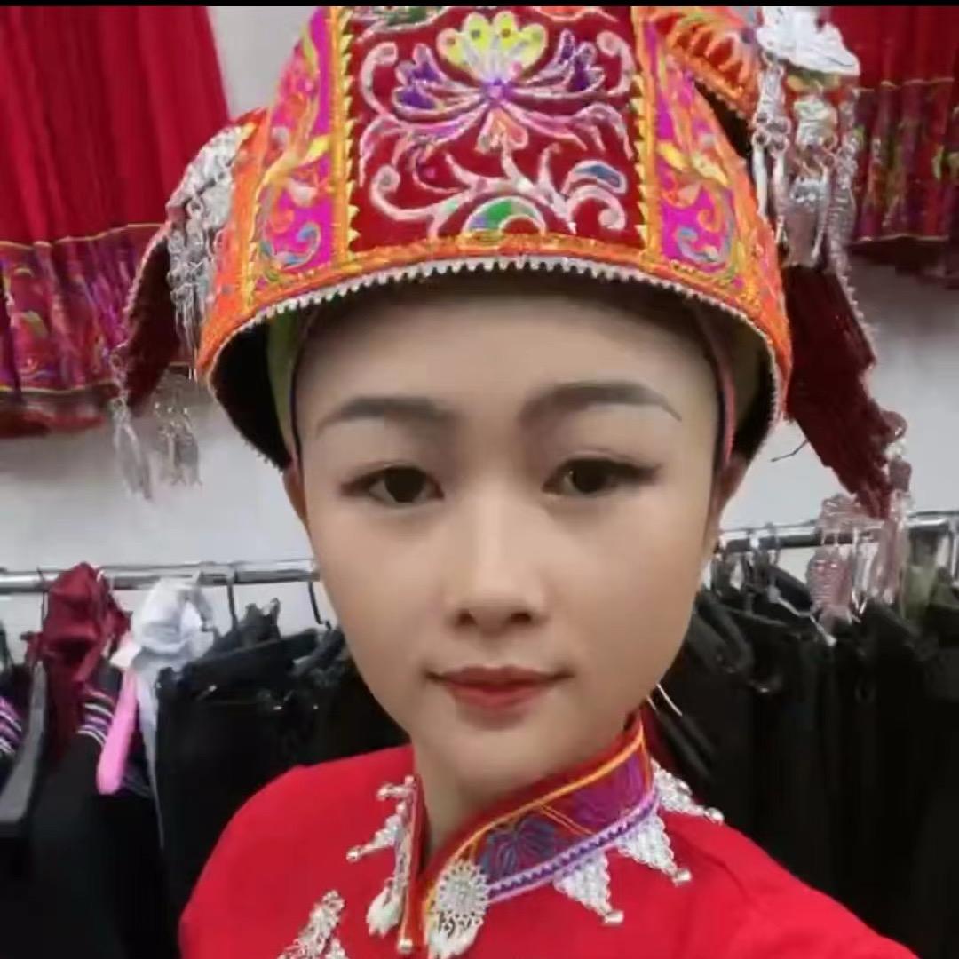 文山市壮丽服装店