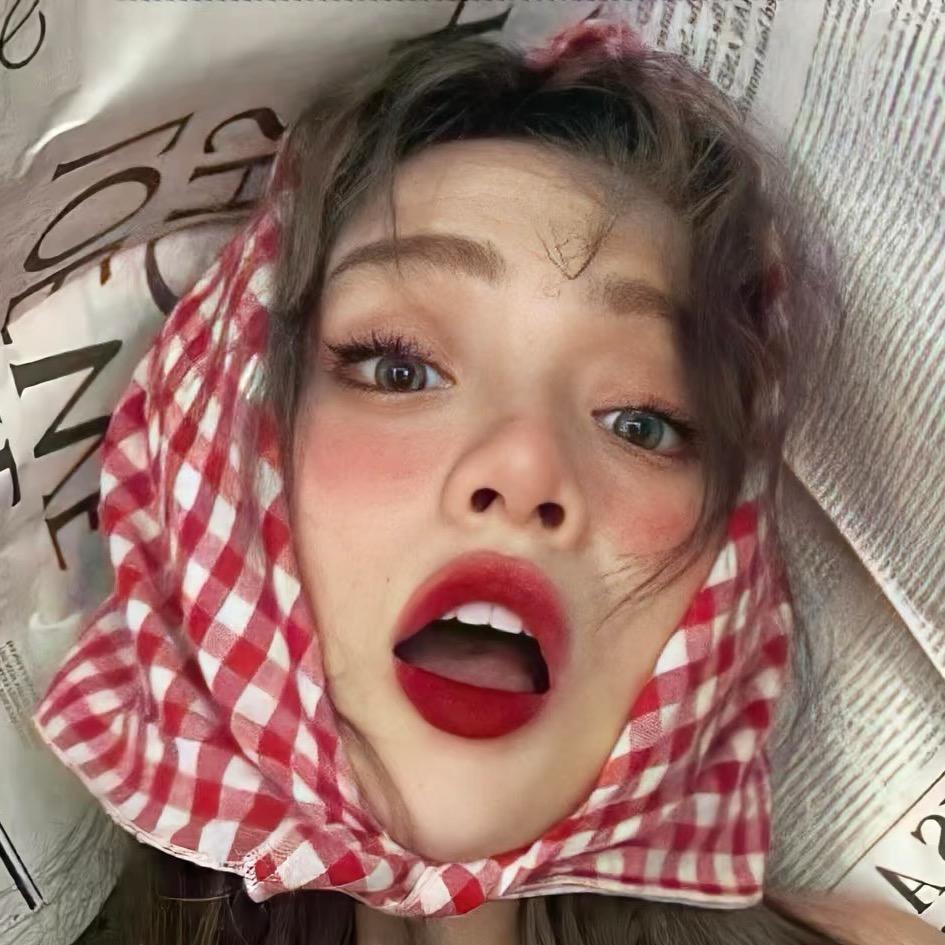 在泸县化妆的梅梅子