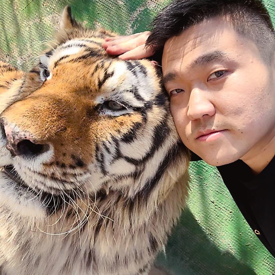 饲养员大猫