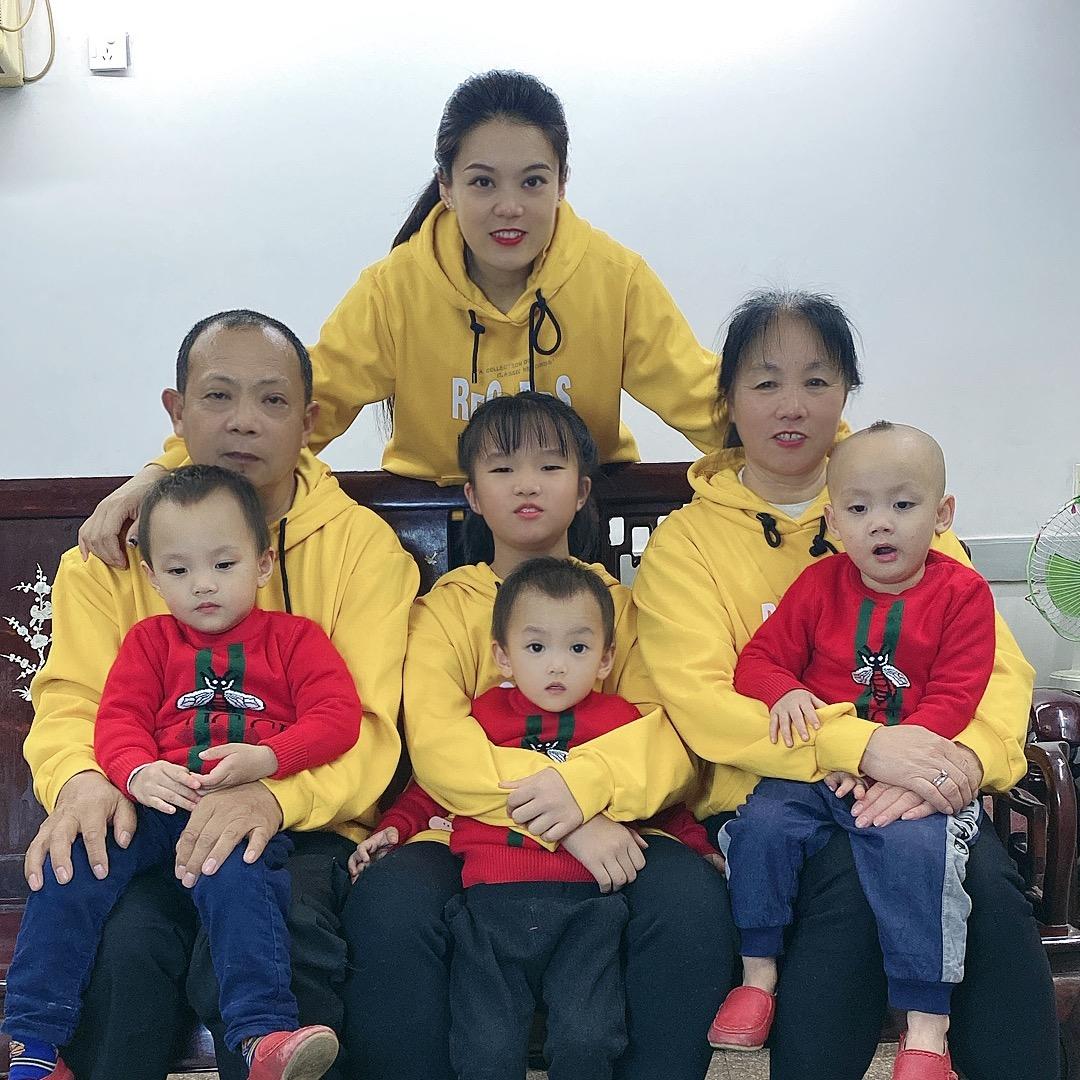 三胞胎单亲妈妈@抖音