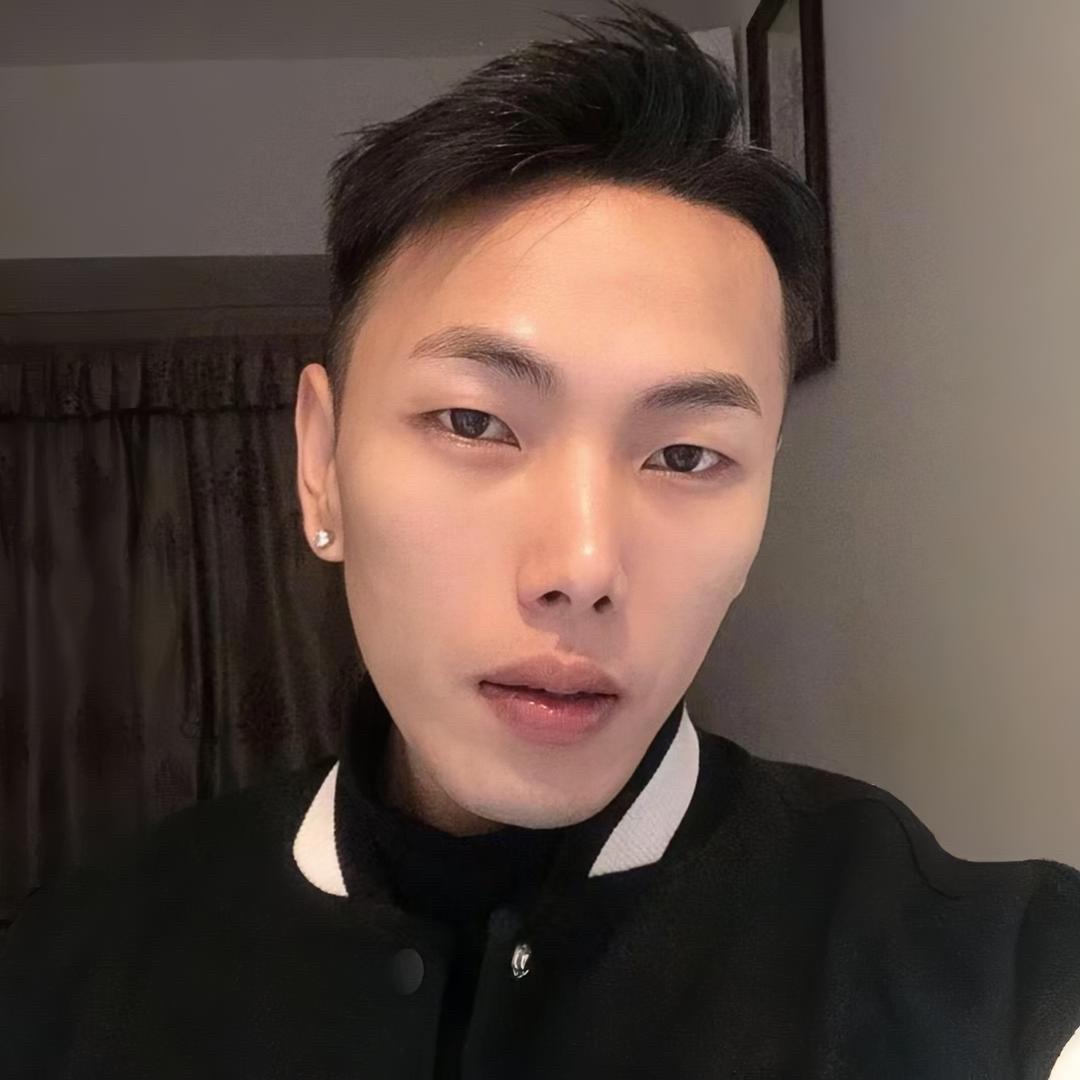 阿泰 .