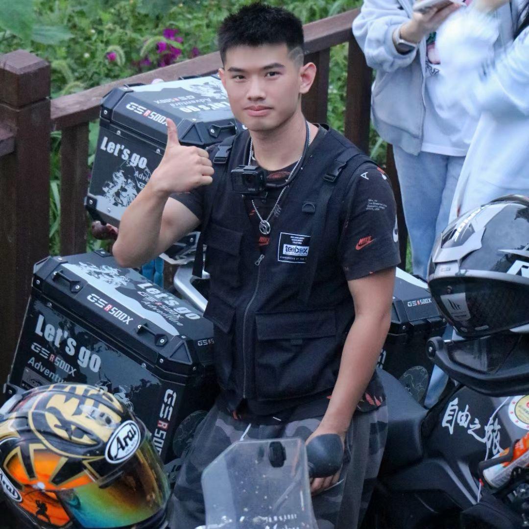 王同学🏍️
