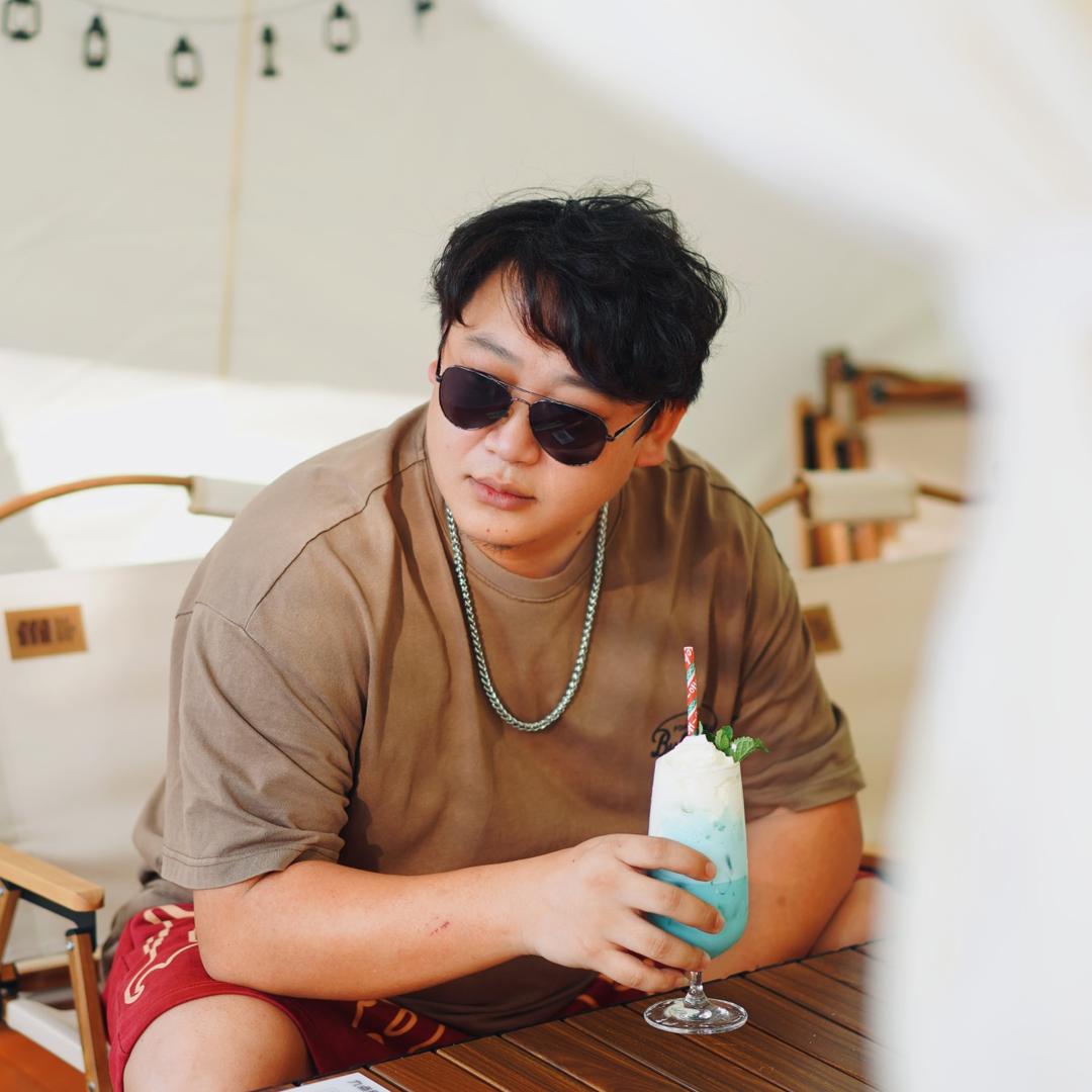 逛吃海南的亮哥