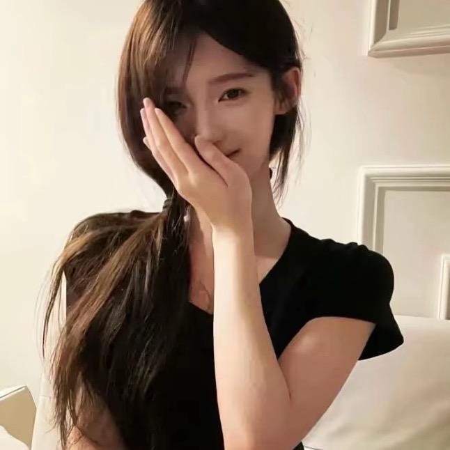 𝙀𝙨𝙩𝙧𝙚𝙡𝙡𝙖