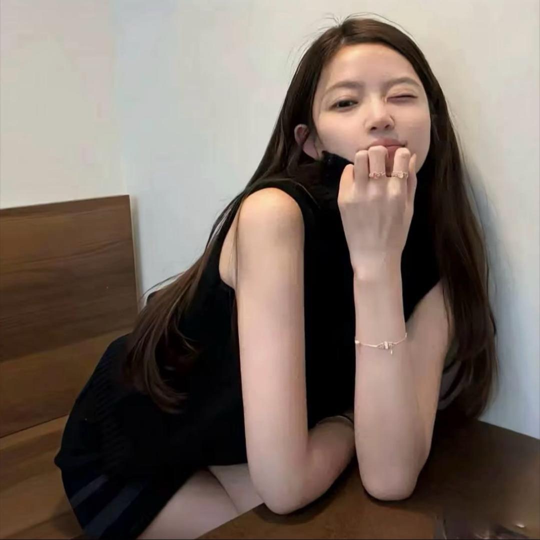 一彤