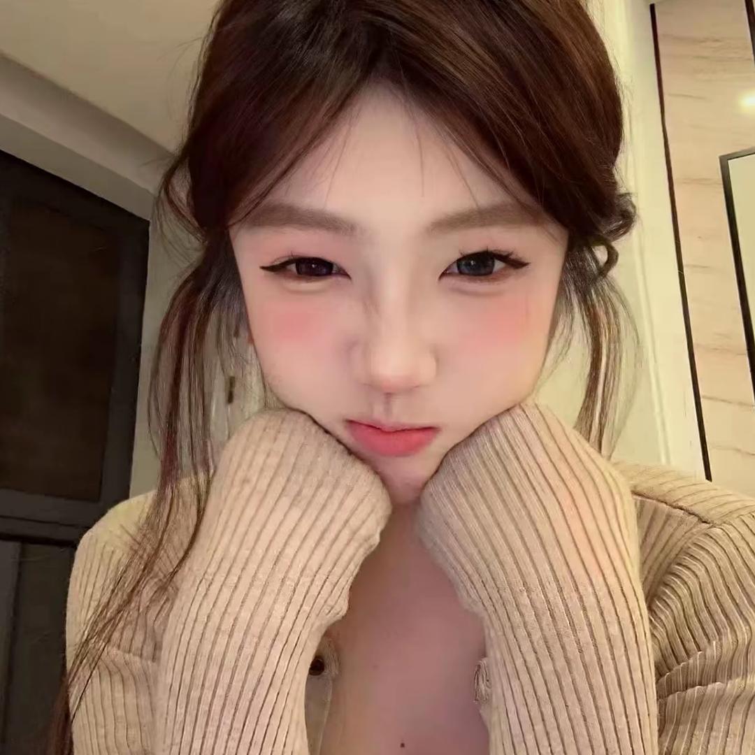 蛋卷小妍
