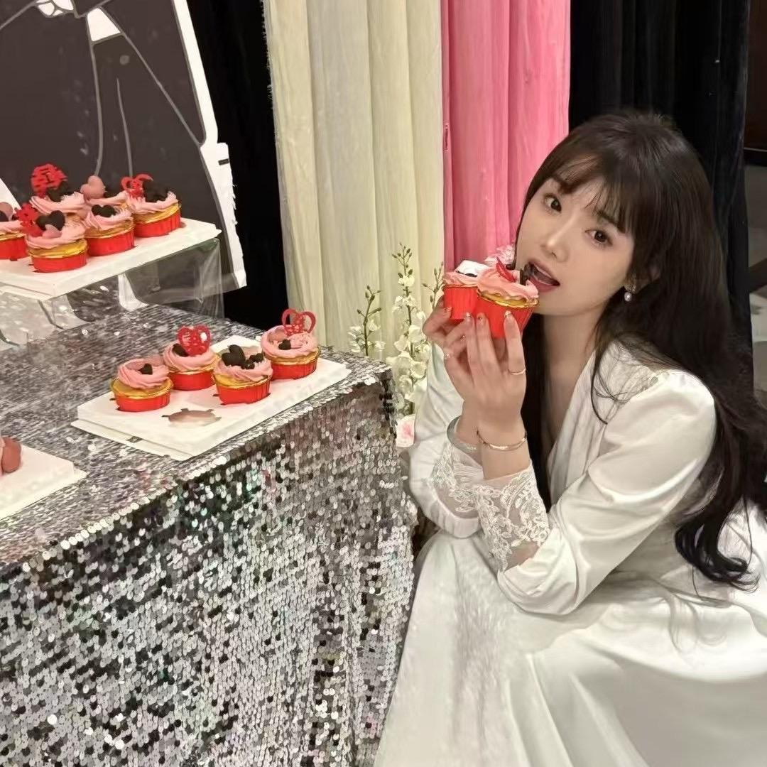 蒙尘素笔゛花落随意