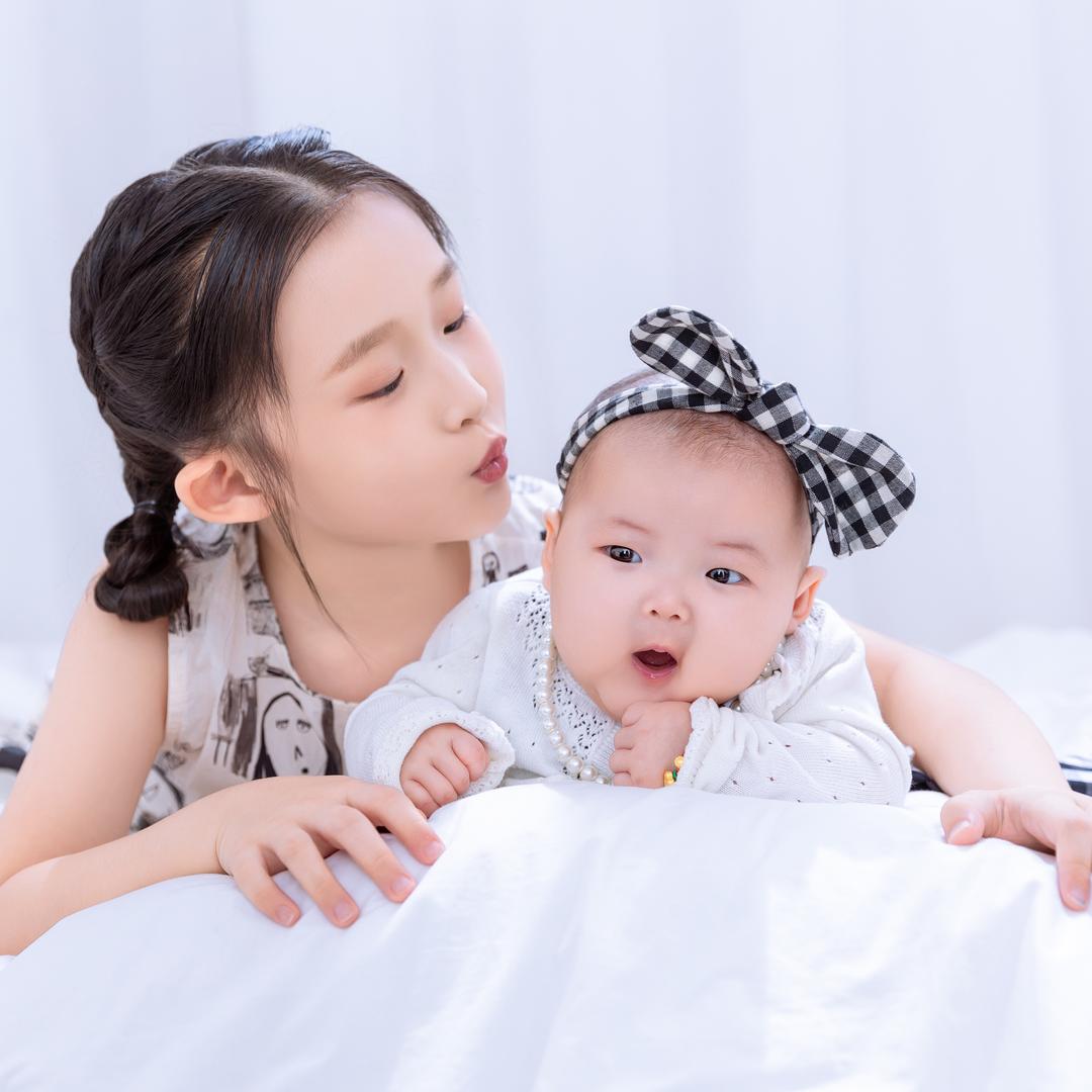 格洛是两姊妹👧👧