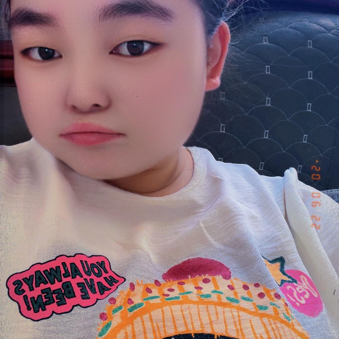 女王👑范er😘