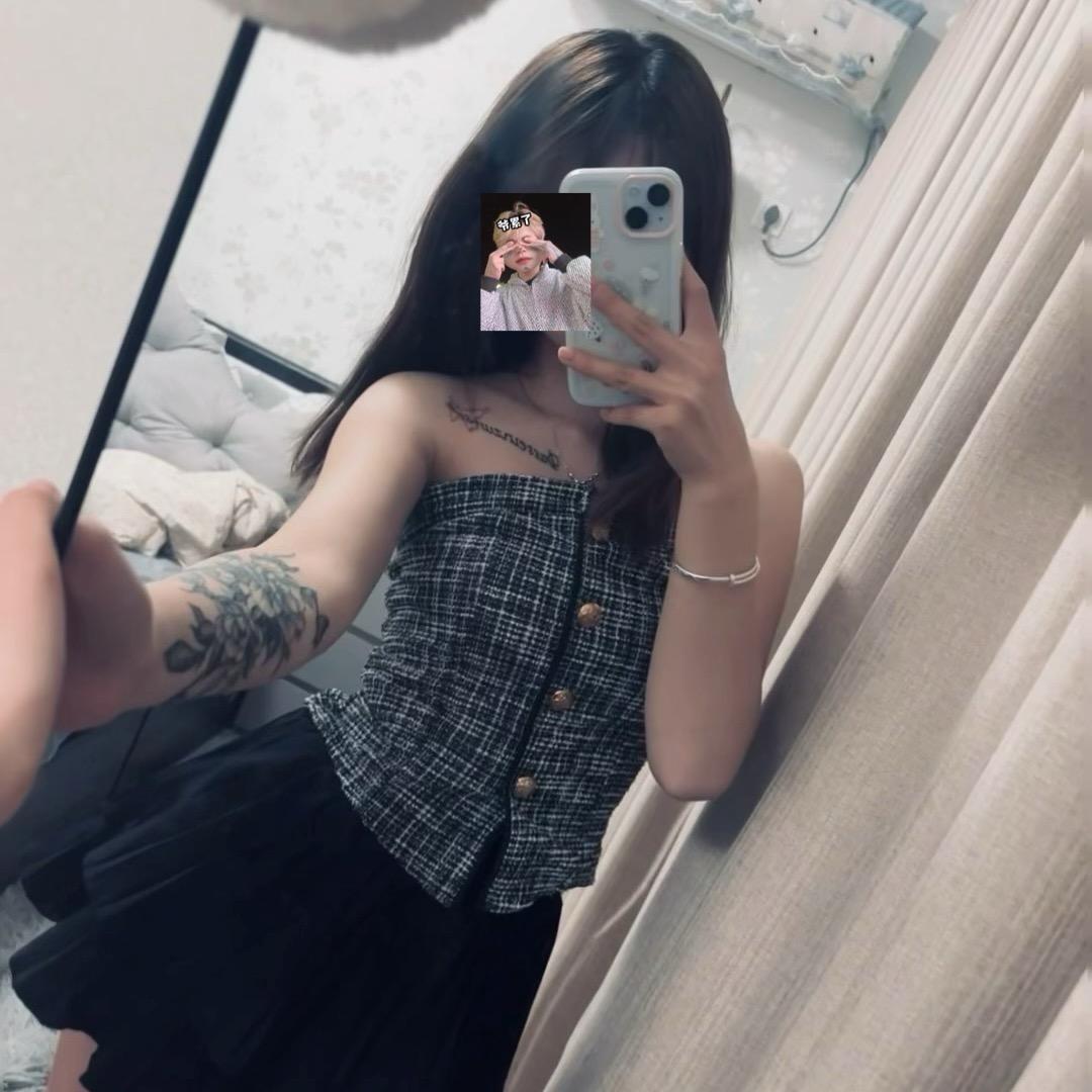.-