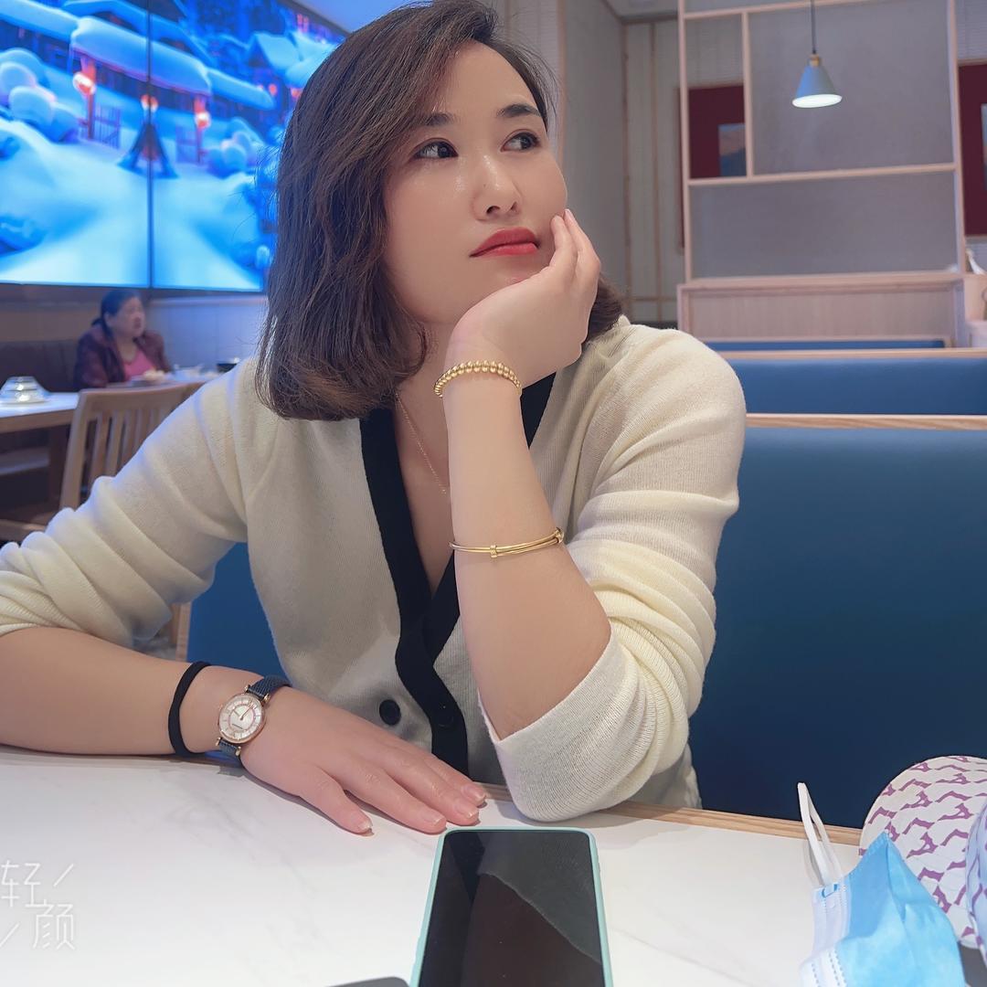 a英子
