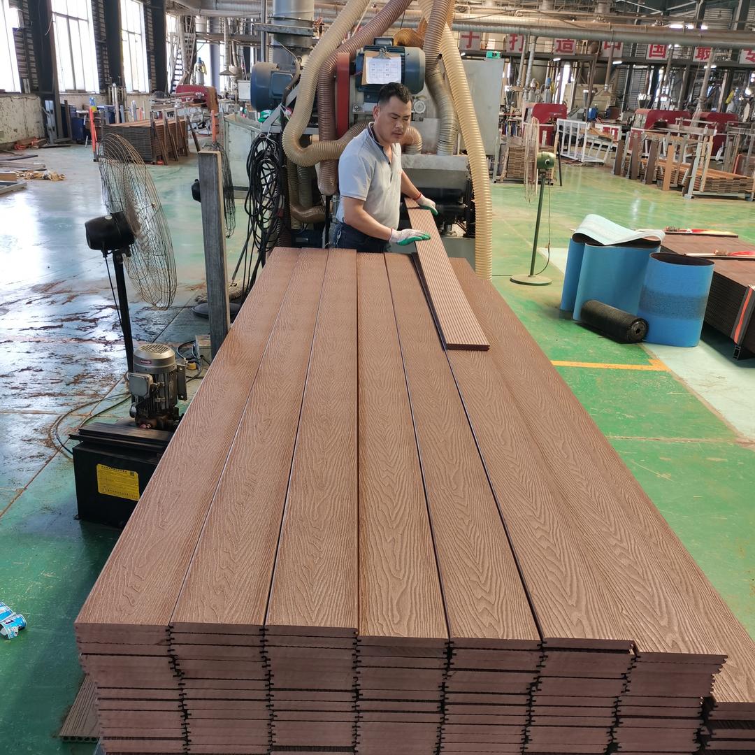 青岛唯旭塑料制品有限公司