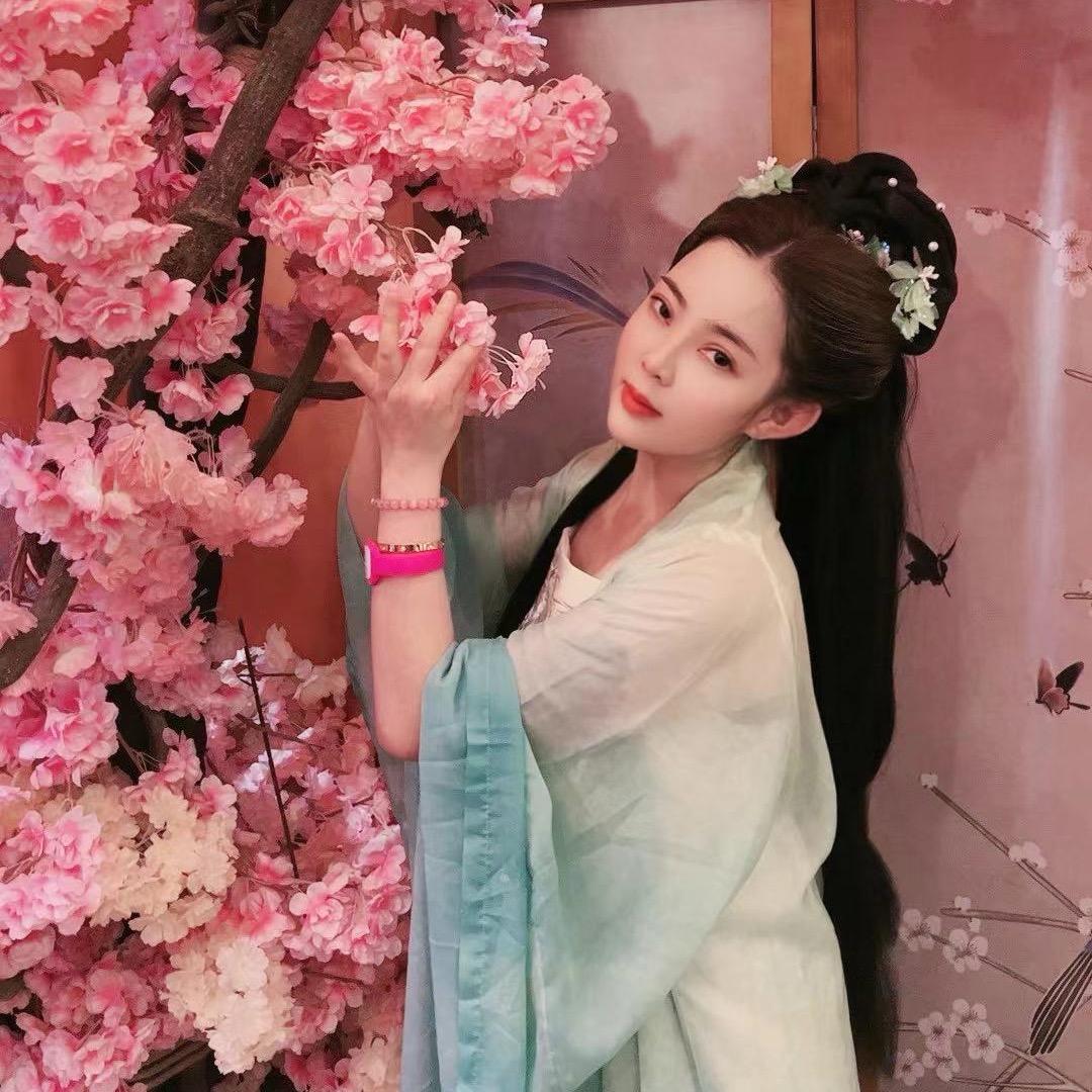 小彤