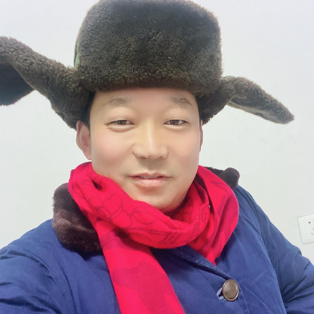 爱笑不笑刚蛋哥