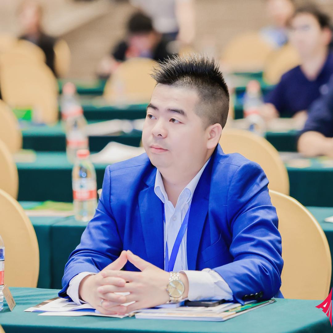 油界先锋的吴班长