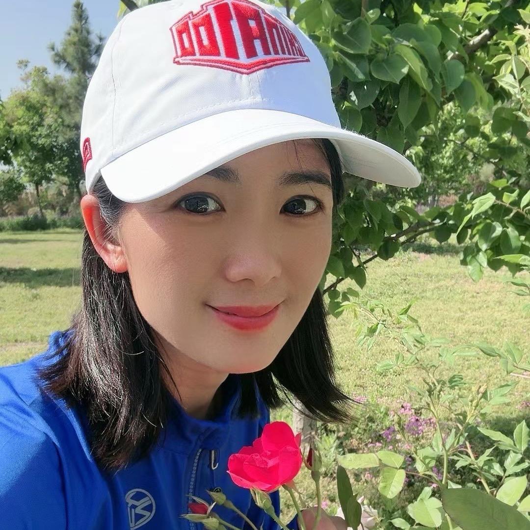 玲玲爱跑步
