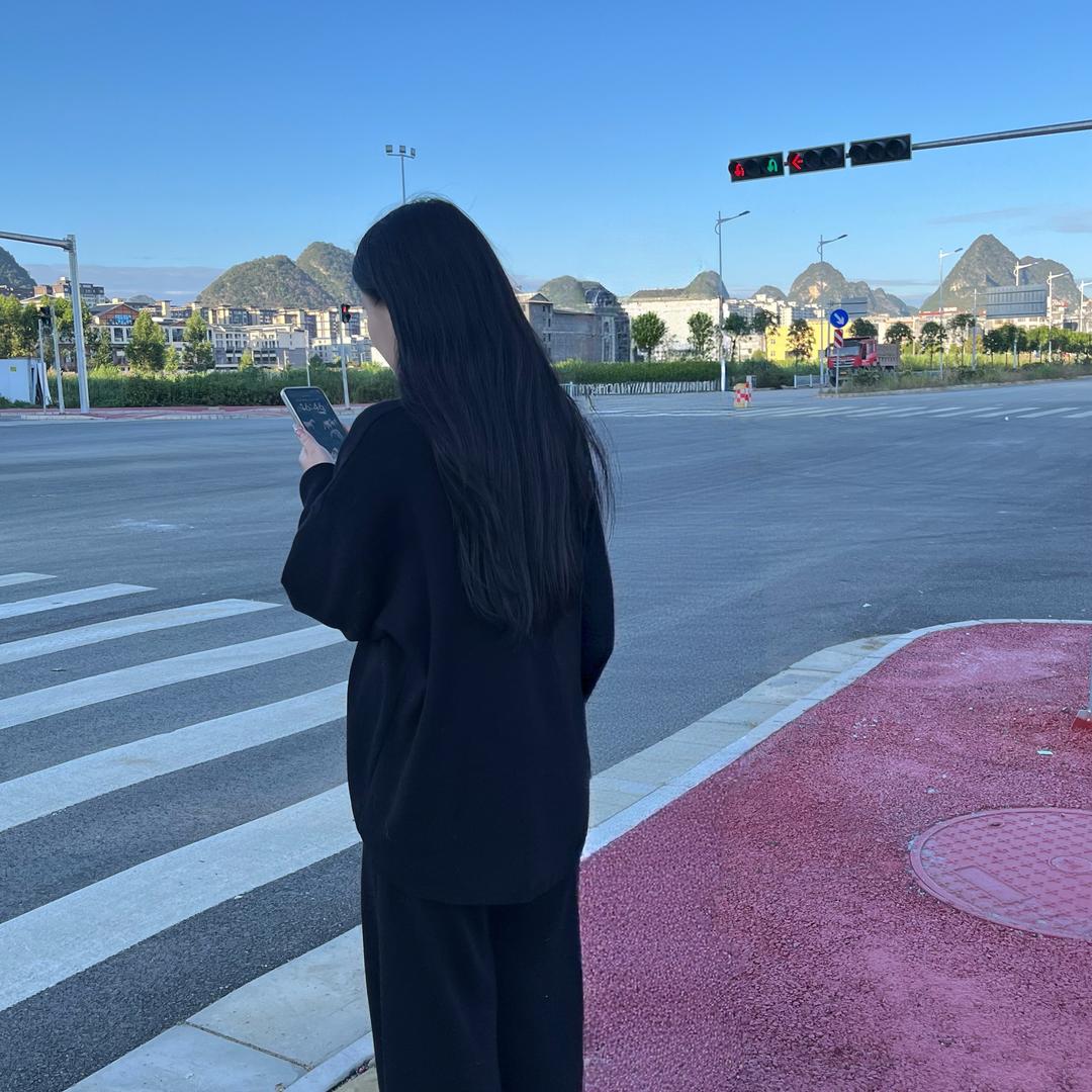 Ｚ👩‍❤️‍💋‍👨