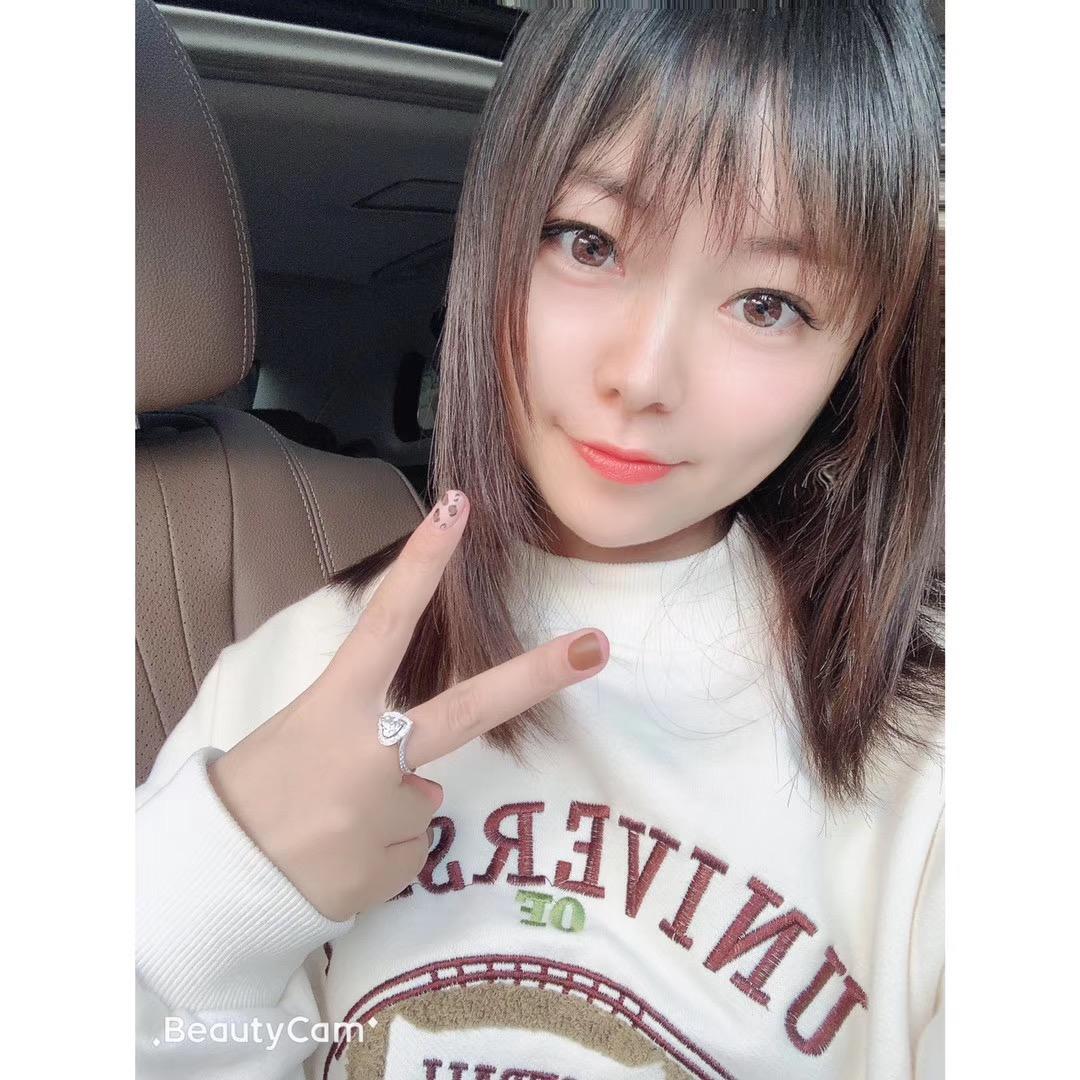 ʜᴀ͟ᴘ͟ᴘ͟ʏ 小小白