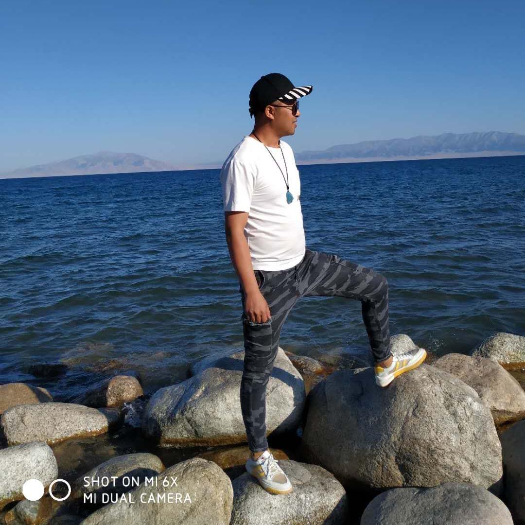 阿拉尔姜胖胖刚加盟的老板