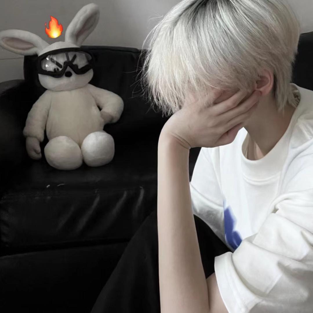 琦.