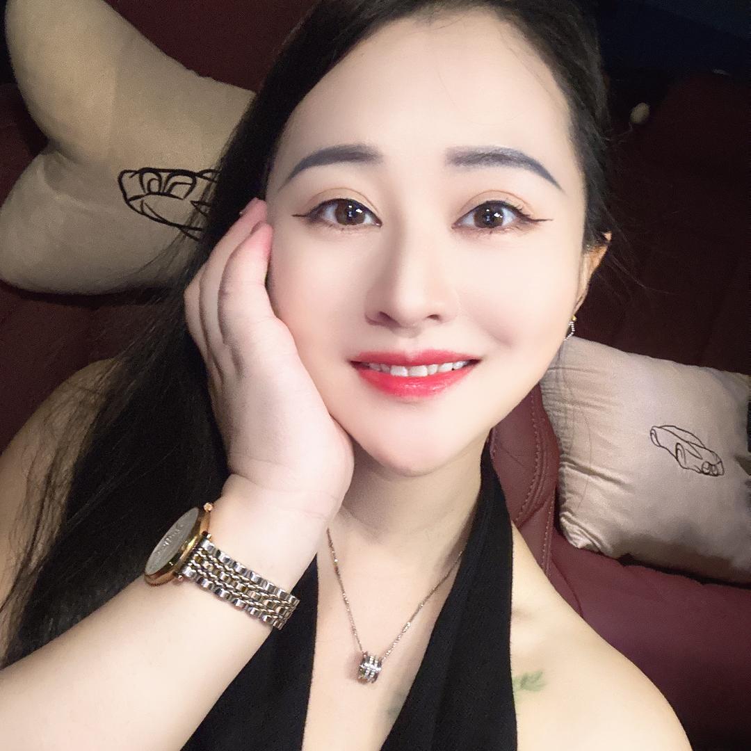 王饱饱.
