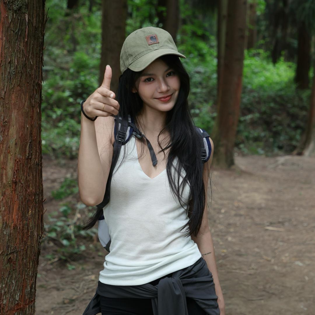 罗亿忻（户外撒欢版）@抖音