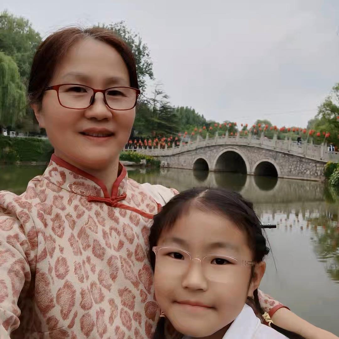 陪娃成长的妈妈