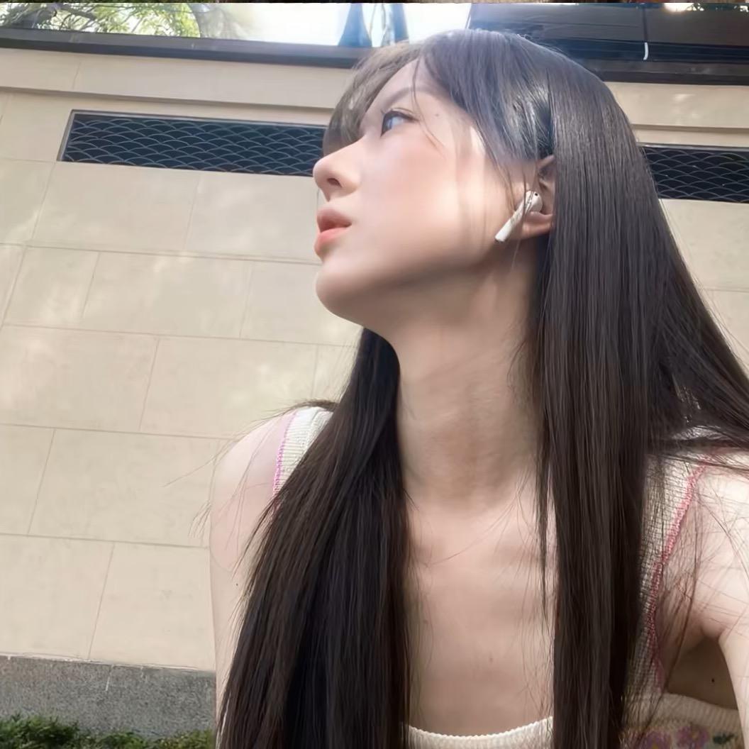 小柒柒.