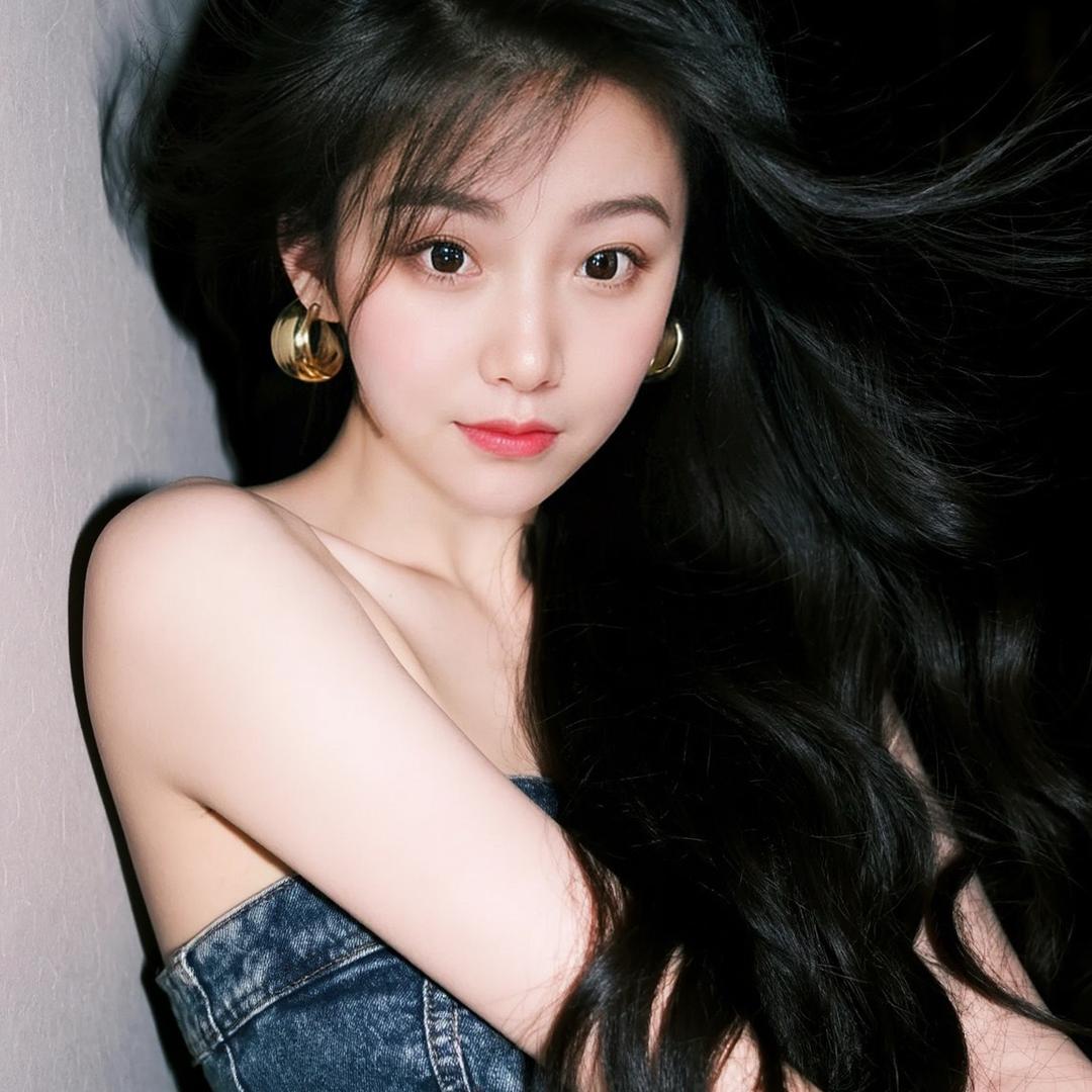 Lily- J🦁ˣᙆ