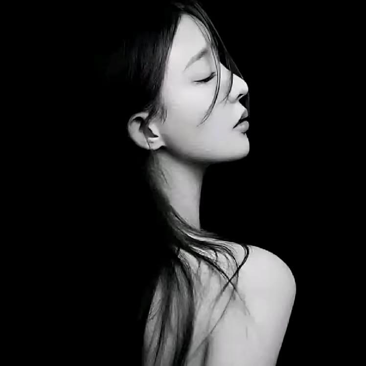 老奶奶扶我闯红灯