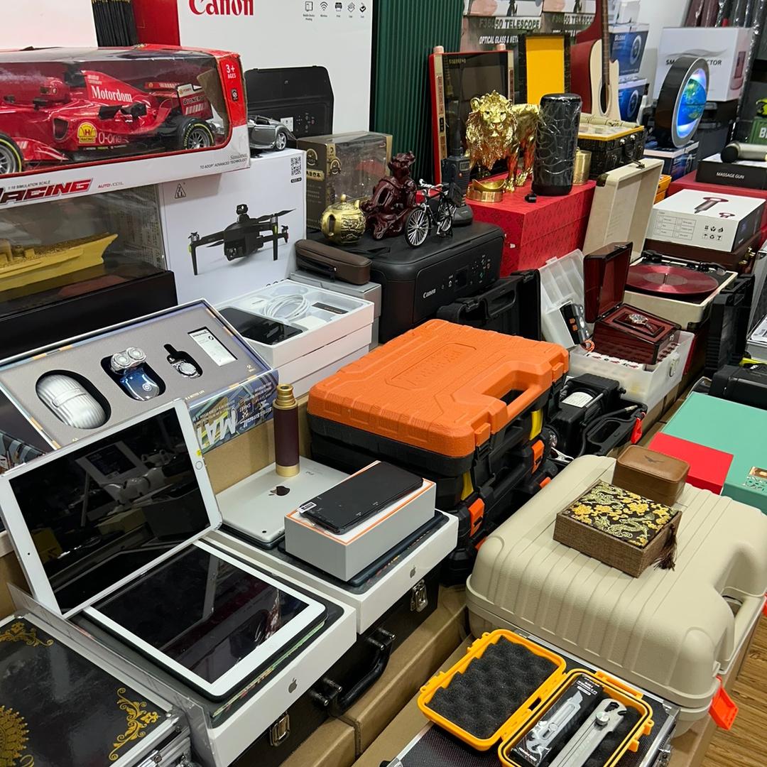 昆明地方具商贸有限公司企业店