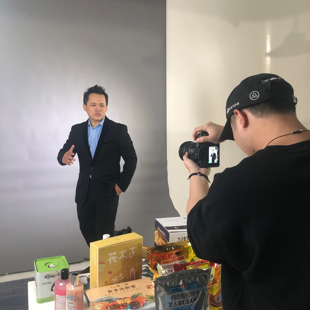 魔都探店老王～甩货中