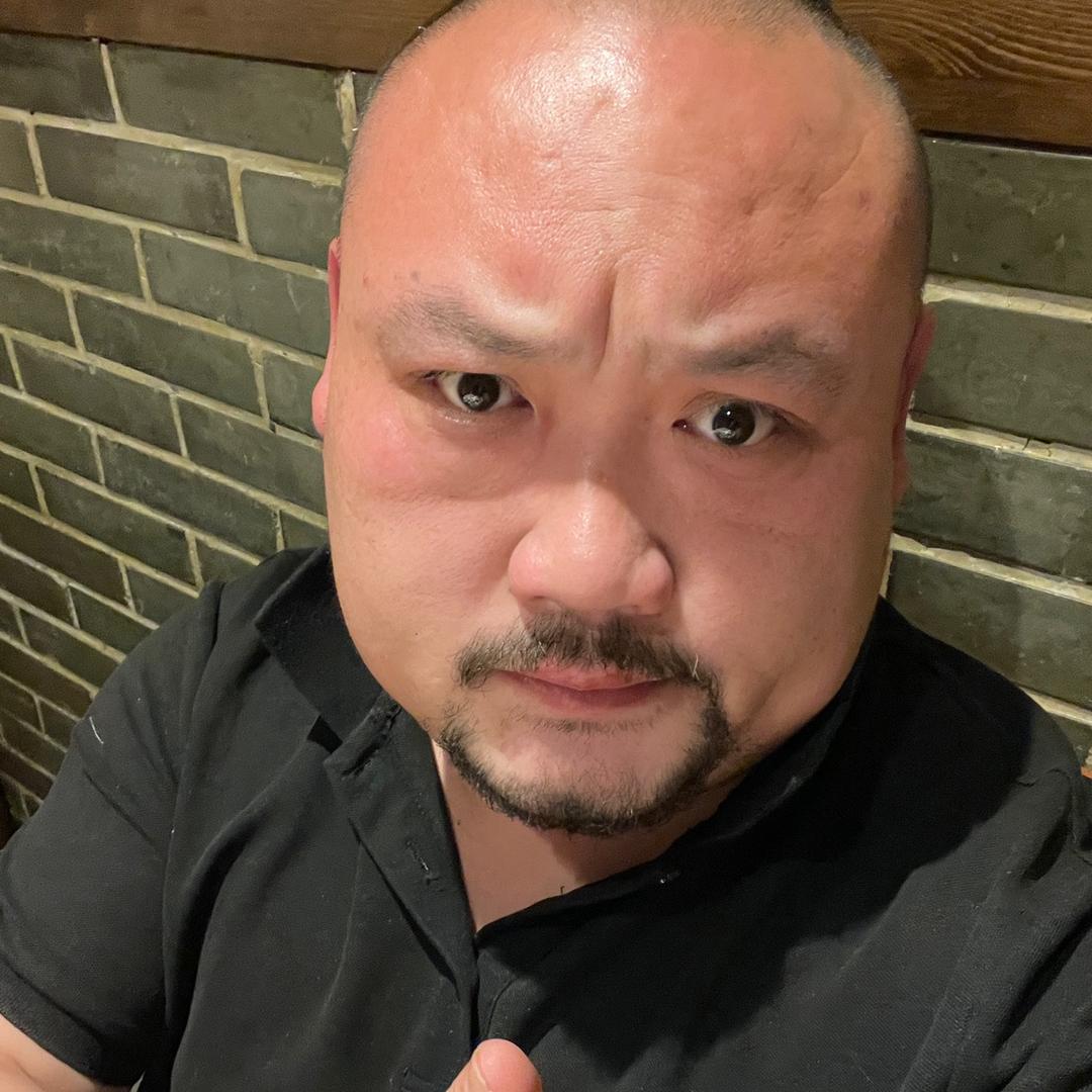 灵活的胖弟