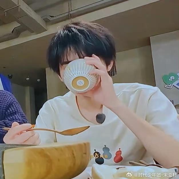 TreeTree的右牙龈