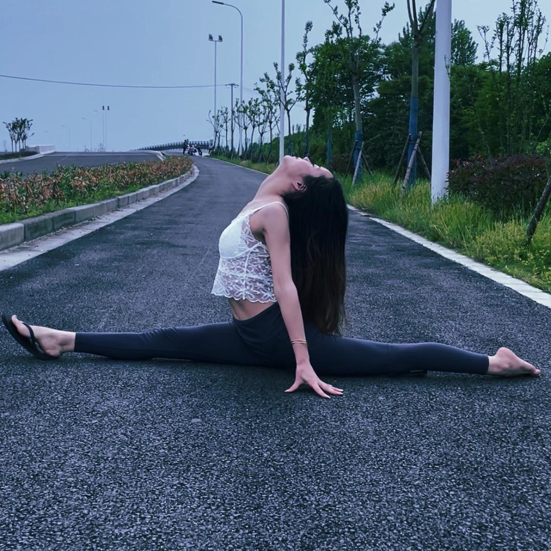 এ᭄一路🌸生花