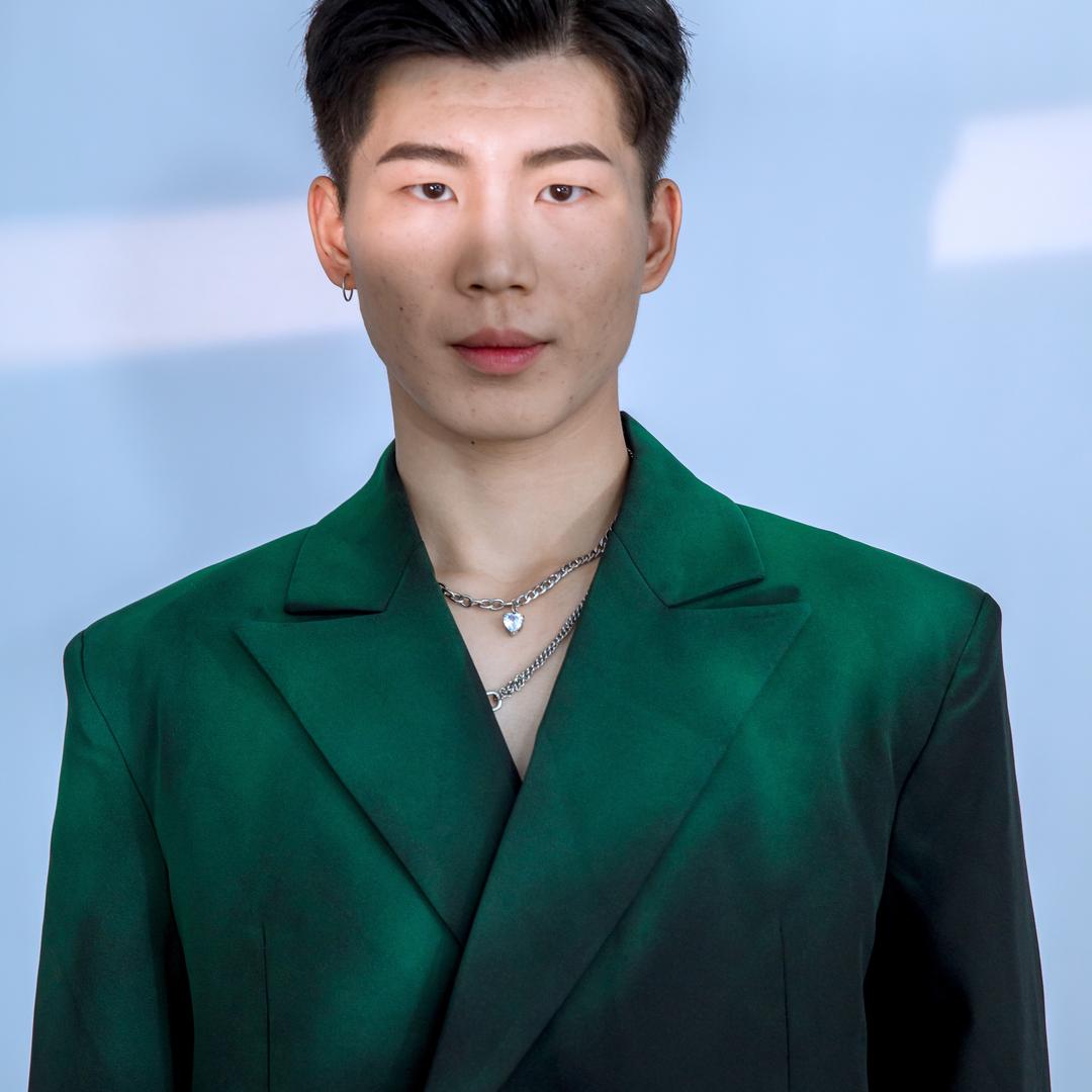 老张.