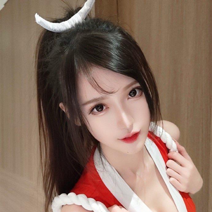 小女巫团团
