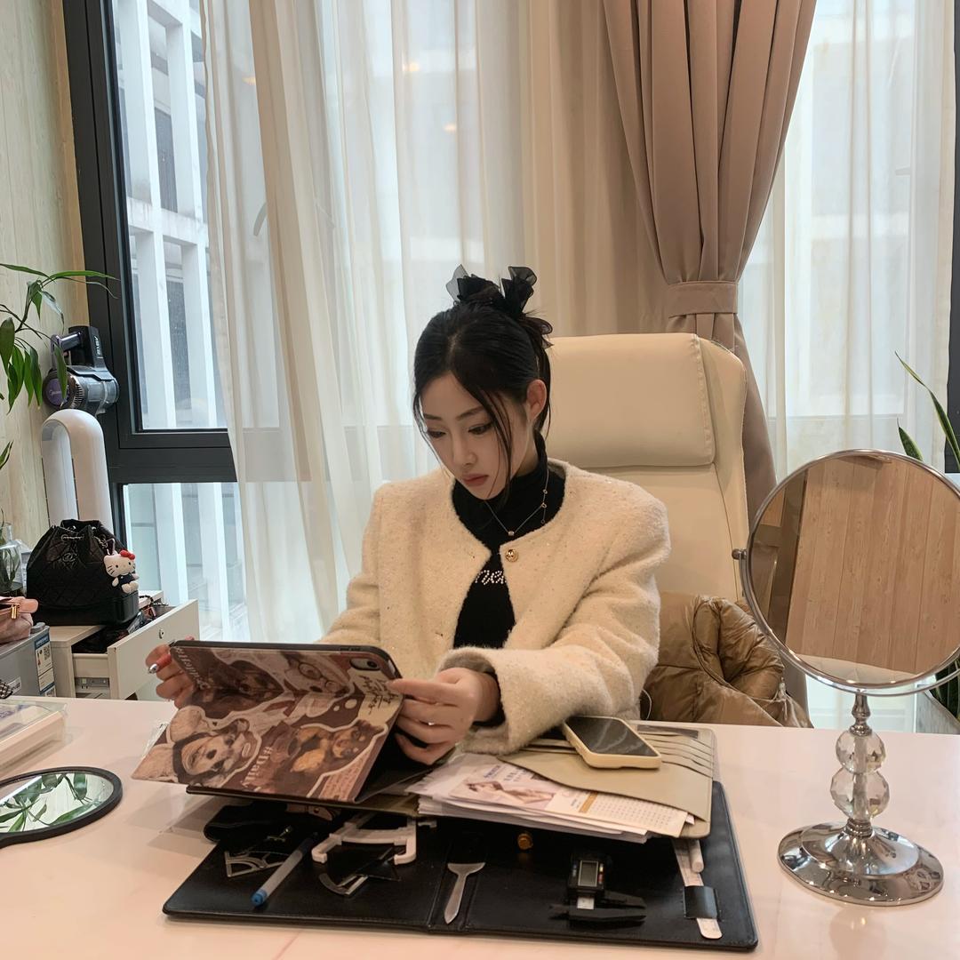 钮枯禄诺诺美学分析